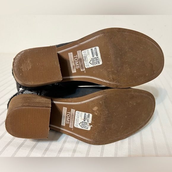 Toms Womens Leila Gray Suede Wool Tribal Ankle Boots Booties Size 6 - Picture 12 of 13